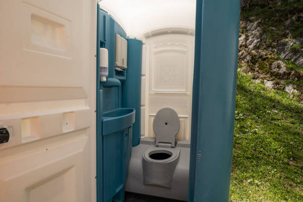Portable Toilet Options We Offer in Oxnard, CA